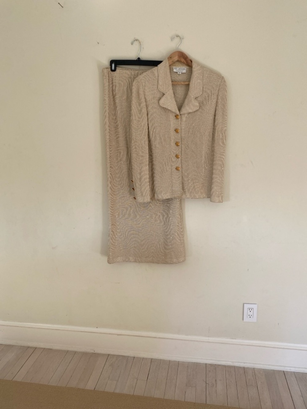 St. John Evening Metallic Knit Top Skirt Set in Champagne with Metallic Glint - Picture 3 of 15